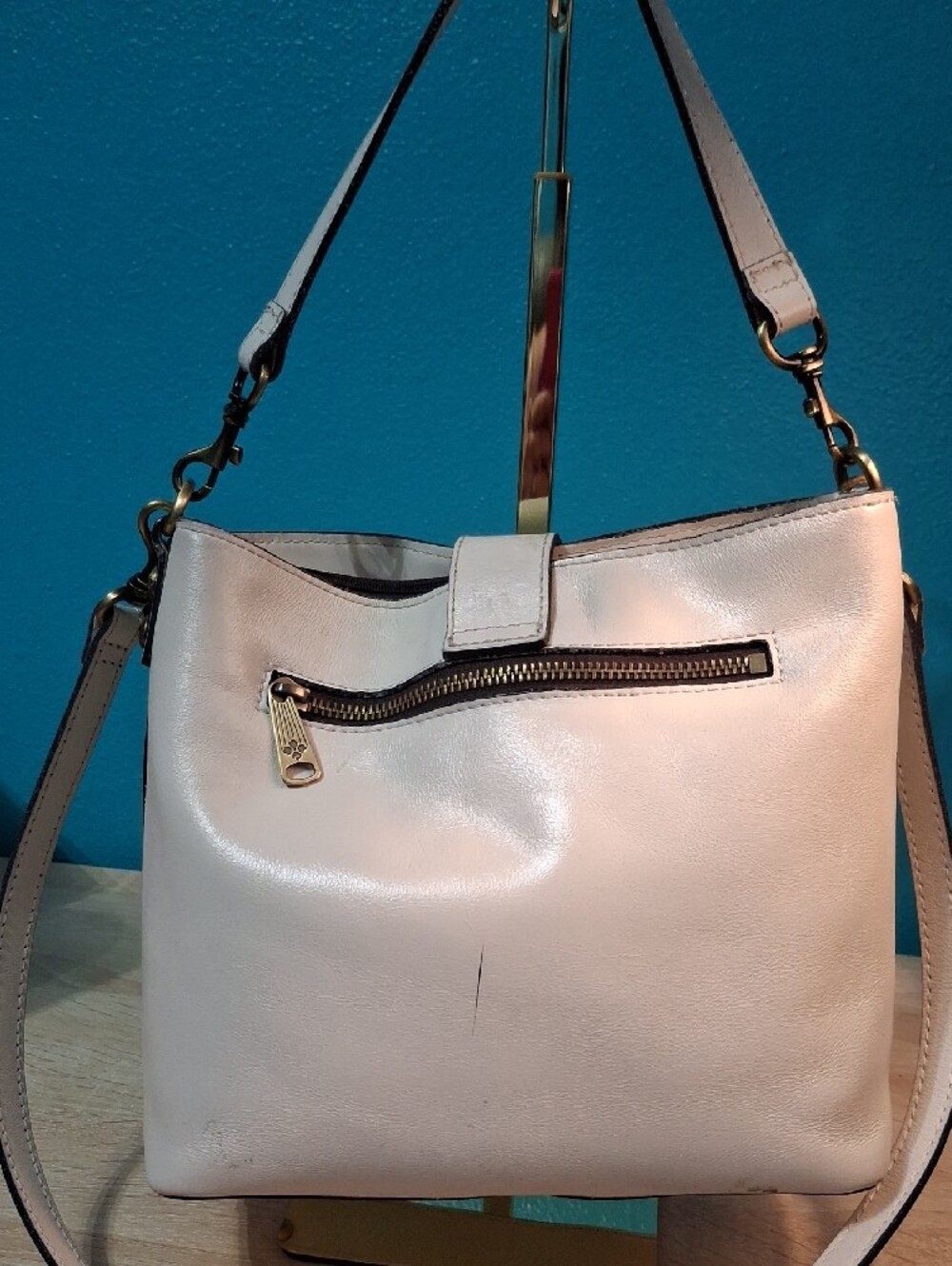 Patricia Nash Irving Bucket Cream Leather Buckle Shoulder/Crossbody Bag - Picture 5 of 15